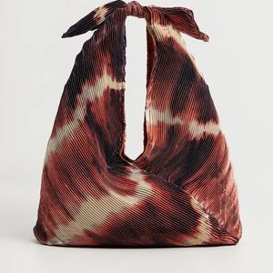 Mango Tie Dye Bucket Bag